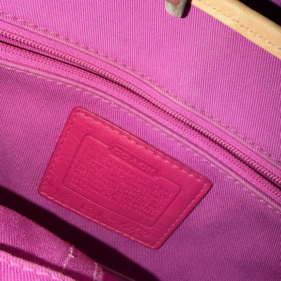 Pink and White Leather Coach Bag - Picture 7 of 9